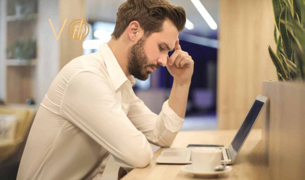 zmartwiony mężczyzna